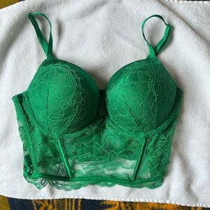 Victoria’s secret green push up bra